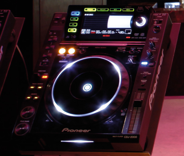 Pioneer CDJ 2000